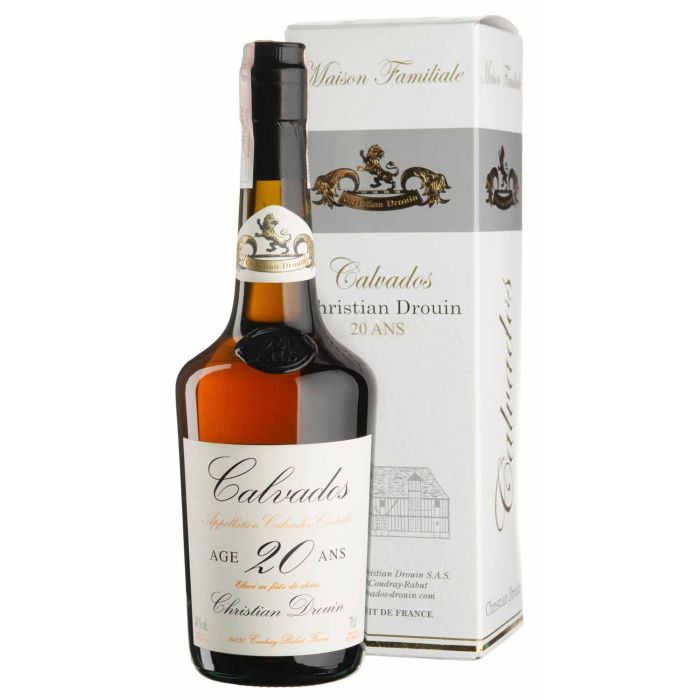 Кальвадос Calvados Coeur de Lion ans d'Age, 0.7 л Кальвадос Calvados Coeur de Lion ans d'Age, 0.7 л