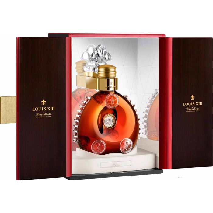 Коньяк Remy Martin Louis XIII, 0.7 л Коньяк Remy Martin Louis XIII, 0.7 л