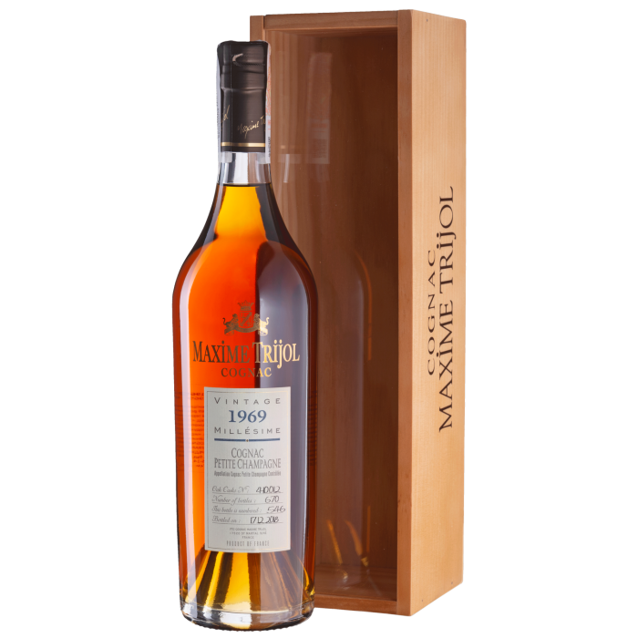 Коньяк Cognac Petite Champagne, 0.7 л Коньяк Cognac Petite Champagne, 0.7 л