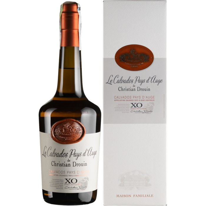 Кальвадос Calvados Pays d'Auge XO (gift box), 0.7 л Кальвадос Calvados Pays d'Auge XO (gift box), 0.7 л