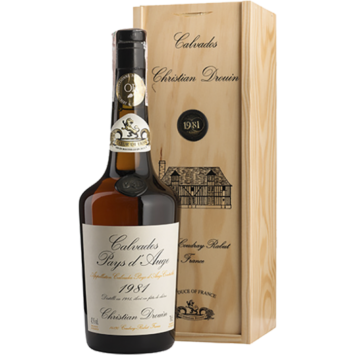 Кальвадос Calvados Coeur de Lion Pays d'Auge, wooden box 1981, 0.7 л Кальвадос Calvados Coeur de Lion Pays d'Auge, wooden box 1981, 0.7 л