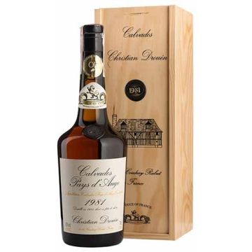 Кальвадос Calvados Coeur de Lion Pays d'Auge, wooden box 1981, 0.7 л