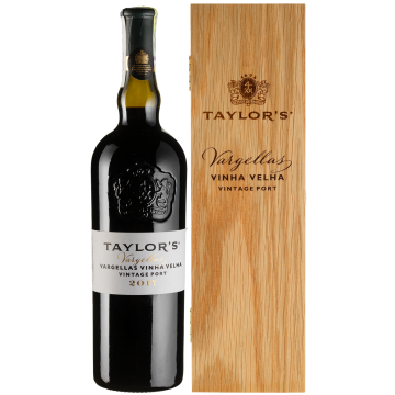 Портвейн Taylor's Taylor QTA Vargellas V. Velha, wooden box / Тейлорс QTA Варгеллас V. Велья, дерев'яна коробка 2017, 0.75 л