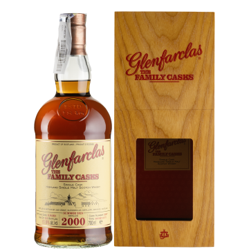Віскі Glenfarclas The Family Cask, wooden box 2000, 0.7 л